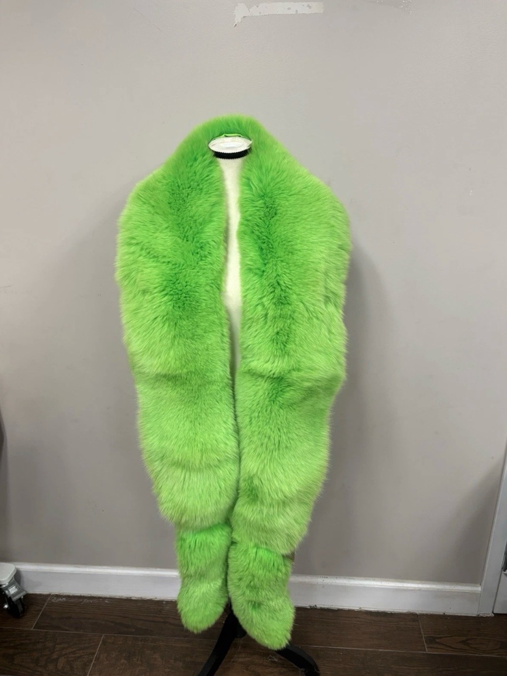 SAGA Furs Green Scarf NWT